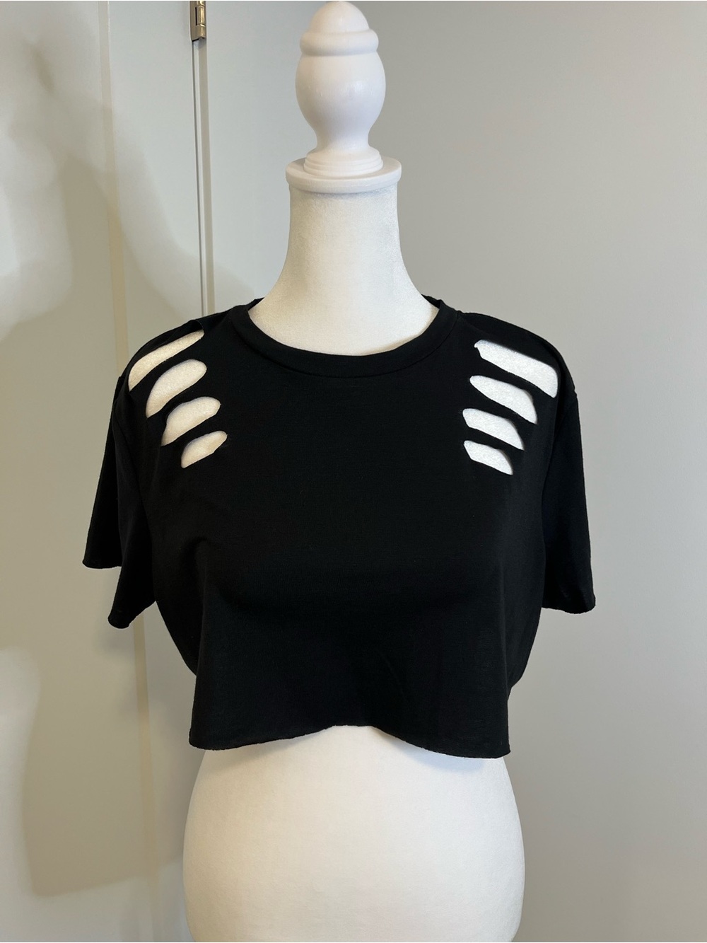 SHEIN Black Cut-Out Crop Tee - FREE SHIPPING on Bundles $85+